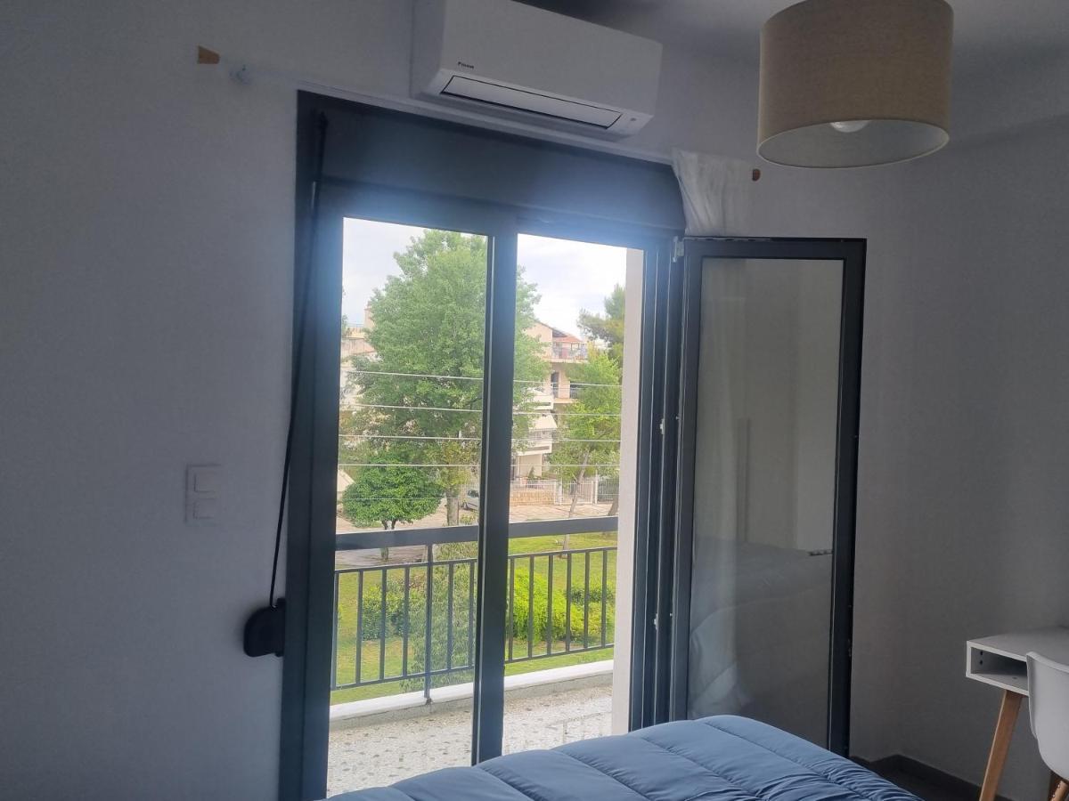Tiffany'S Apartments -2' Walk From Metro Atene Esterno foto